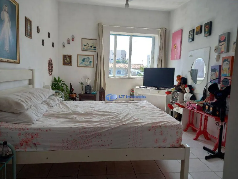 Casa, 4 quartos, 228 m² - Foto 3