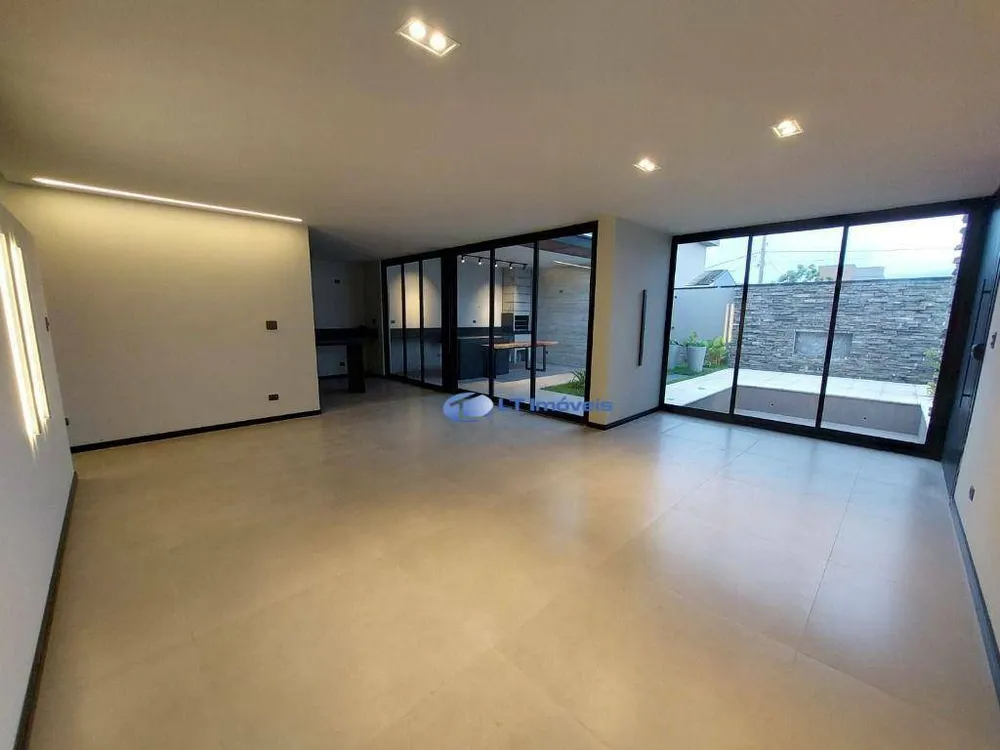 Sobrado, 3 quartos, 240 m² - Foto 3