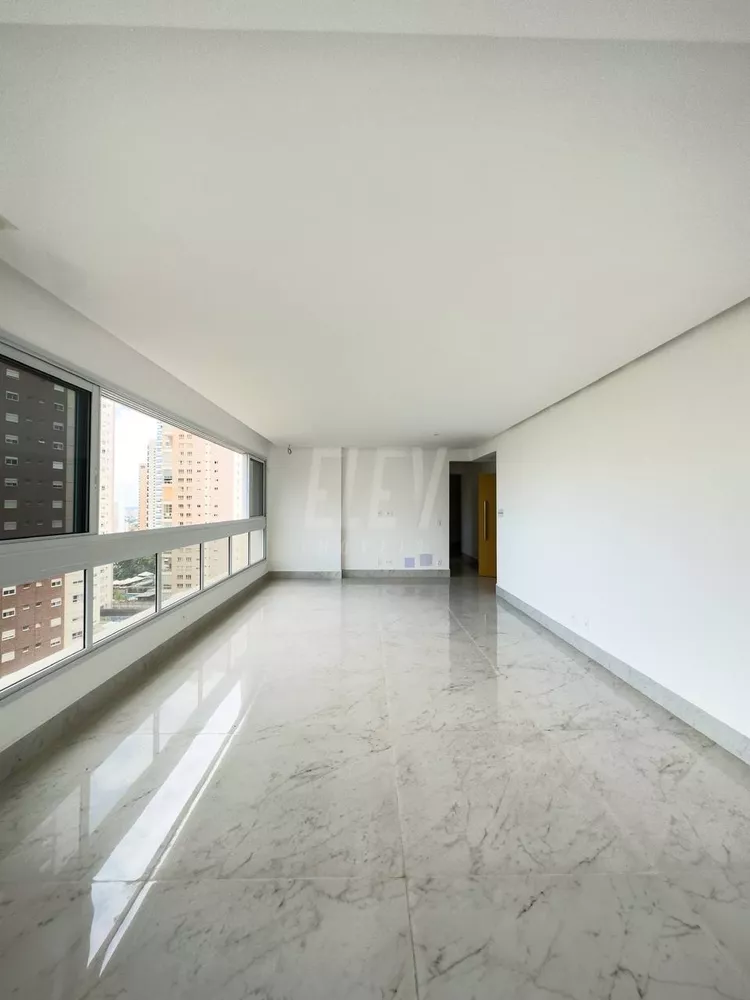 Apartamento à venda com 3 quartos, 177m² - Foto 3