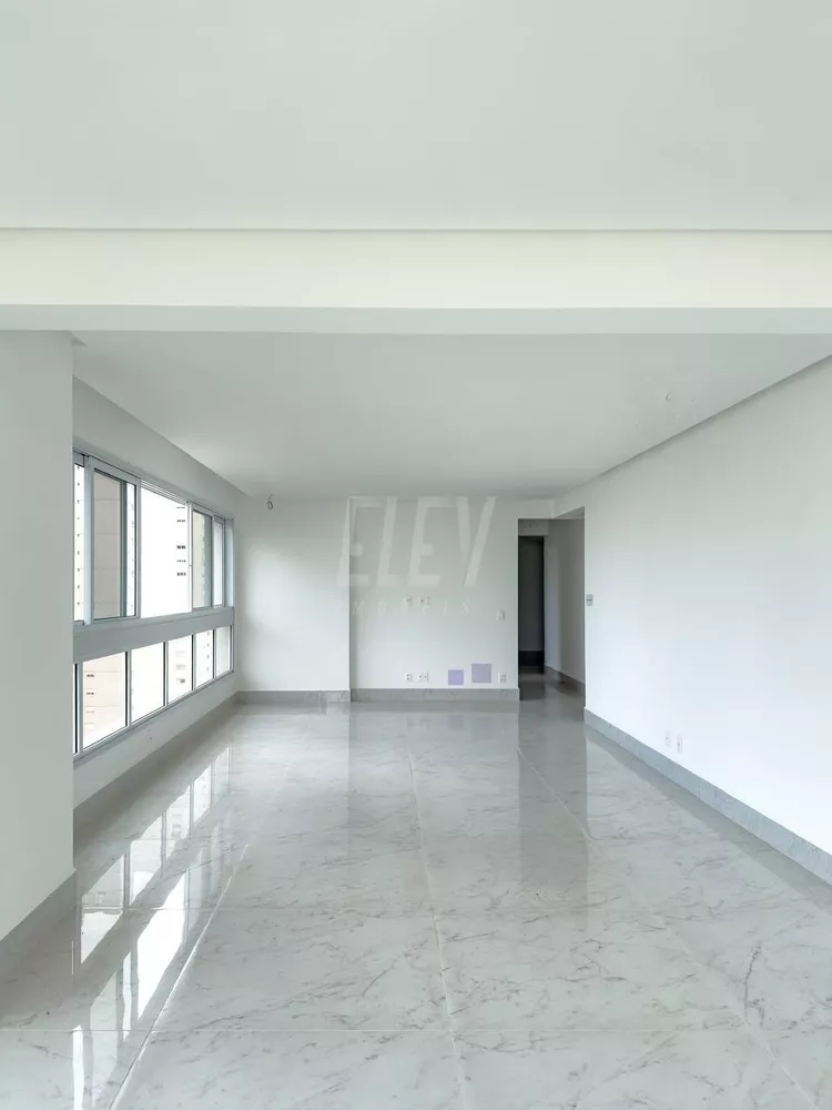 Apartamento à venda com 3 quartos, 177m² - Foto 4