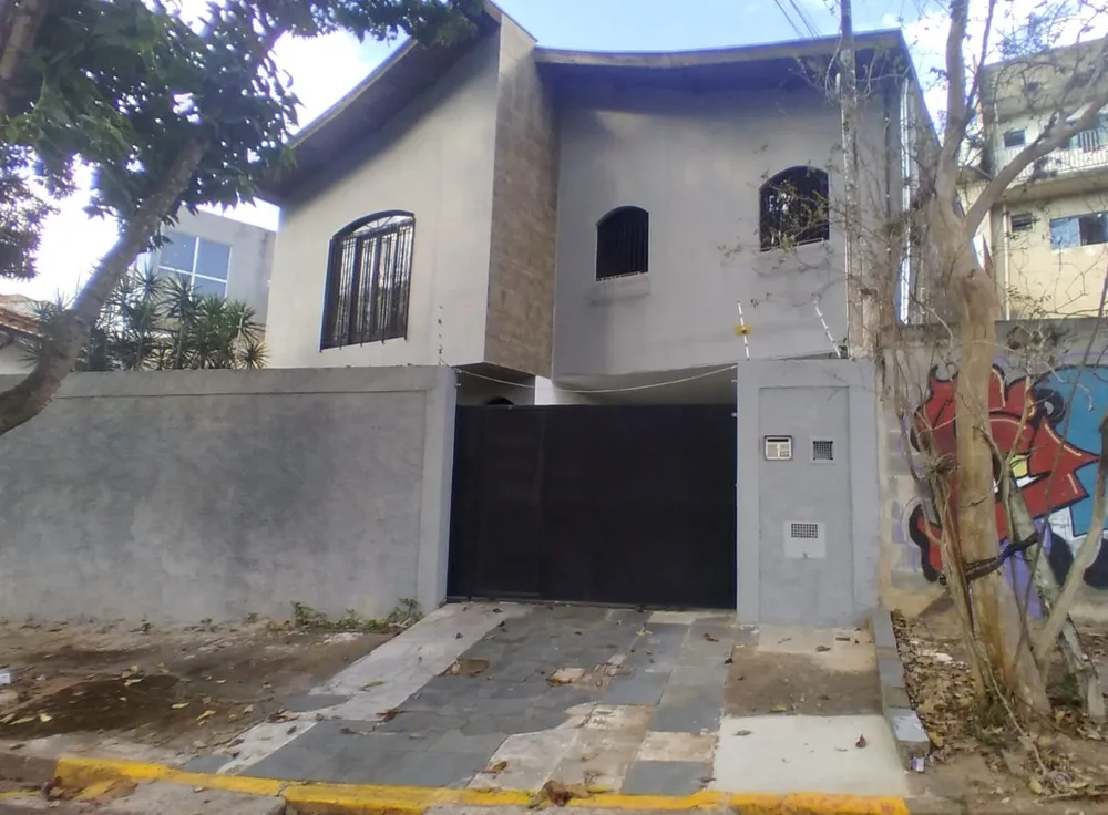 Casa, 3 quartos, 230 m² - Foto 1