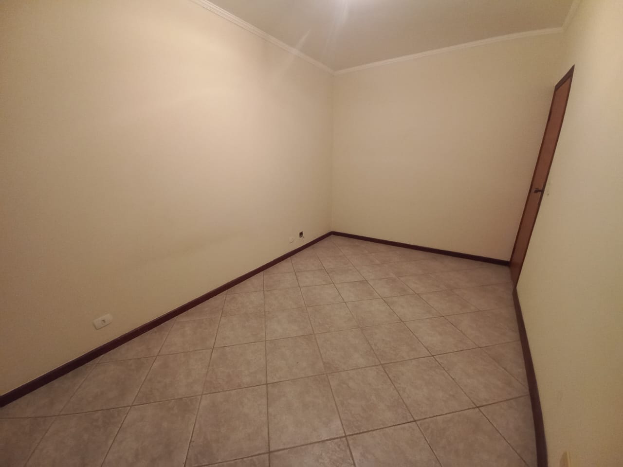 Apartamento para alugar com 3 quartos, 125m² - Foto 12