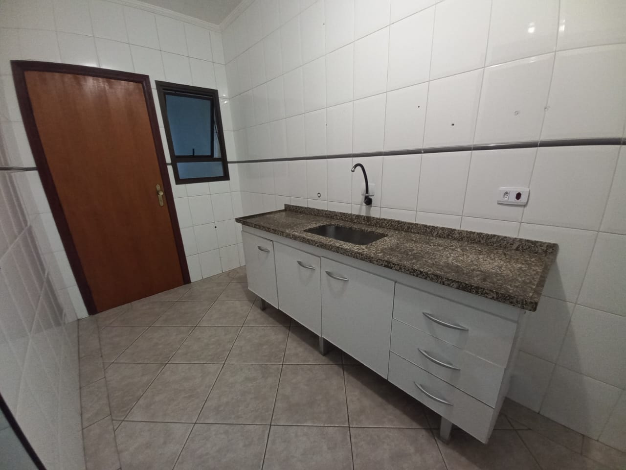 Apartamento para alugar com 3 quartos, 125m² - Foto 17