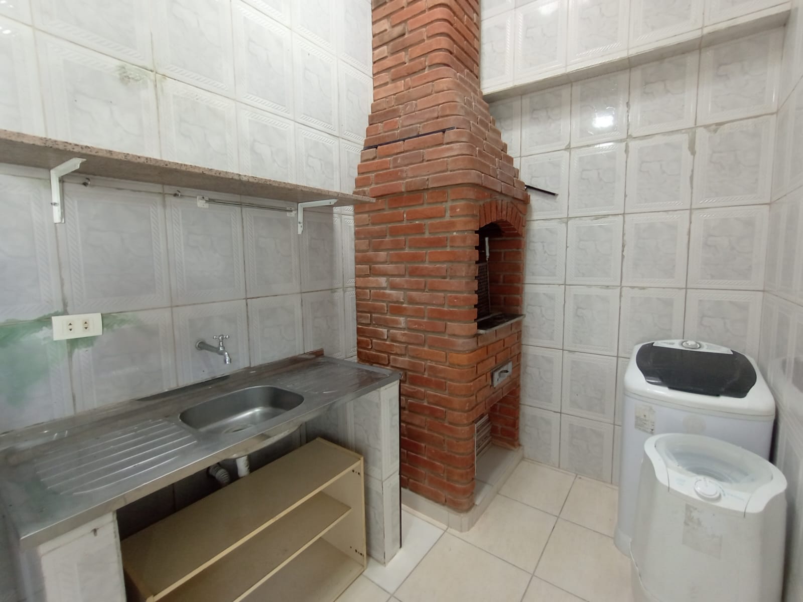 Casa para alugar com 2 quartos, 80m² - Foto 4