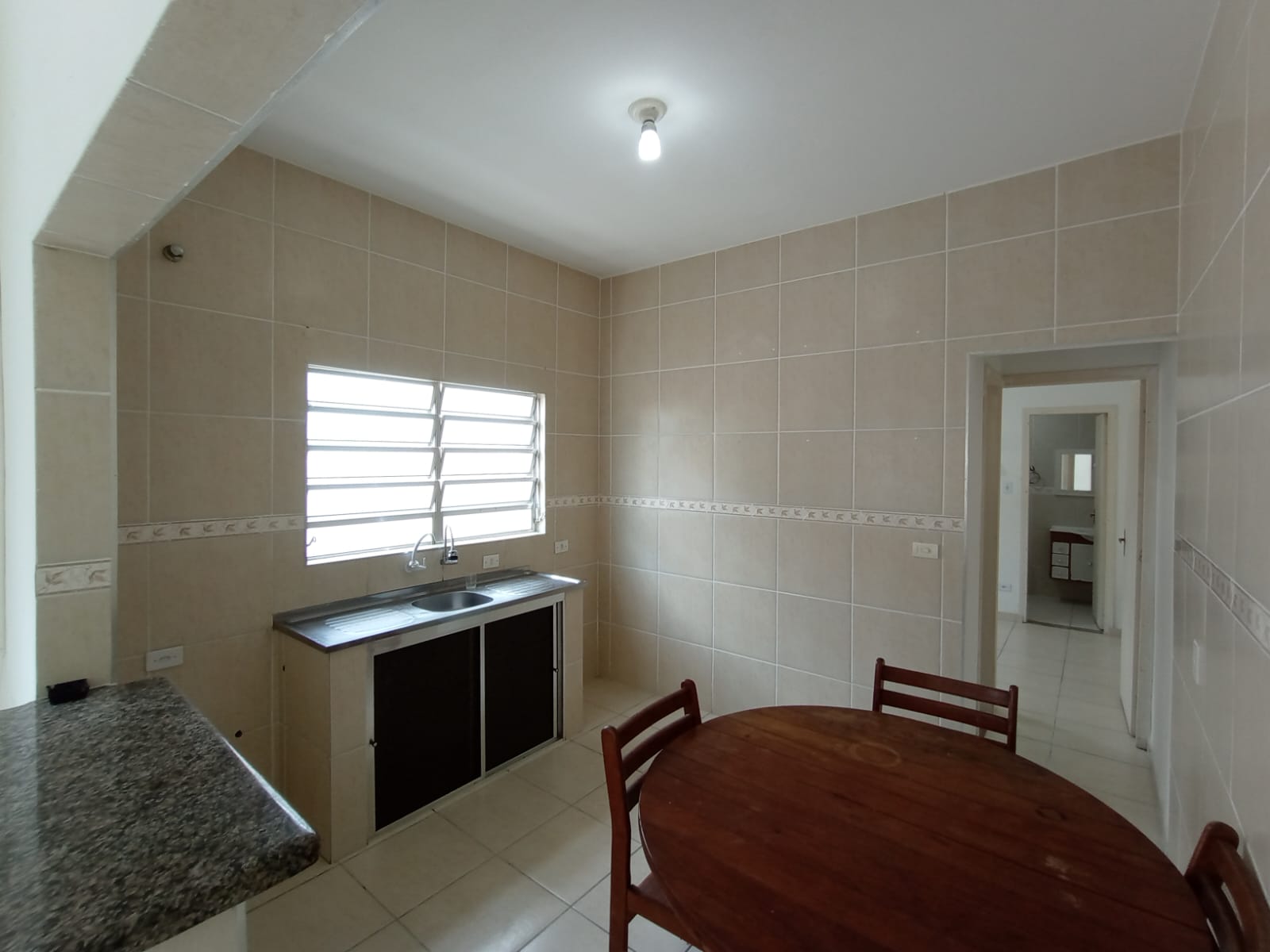 Casa para alugar com 2 quartos, 80m² - Foto 9