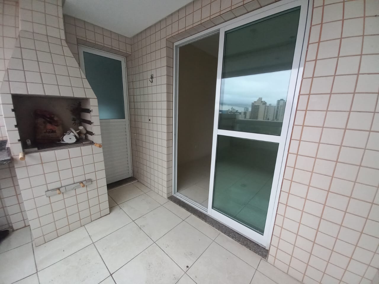 Apartamento para alugar com 2 quartos, 110m² - Foto 1