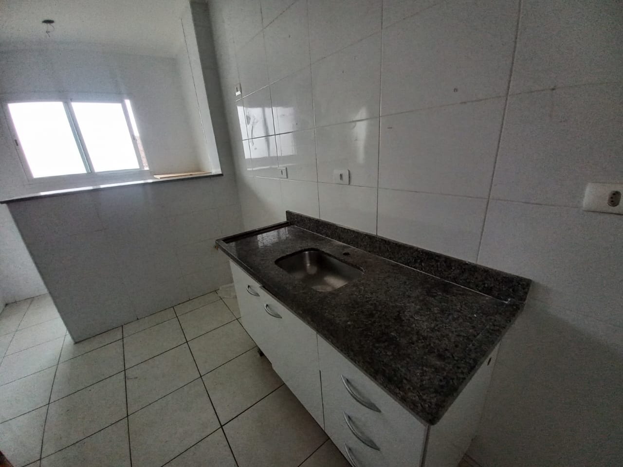 Apartamento para alugar com 2 quartos, 110m² - Foto 16