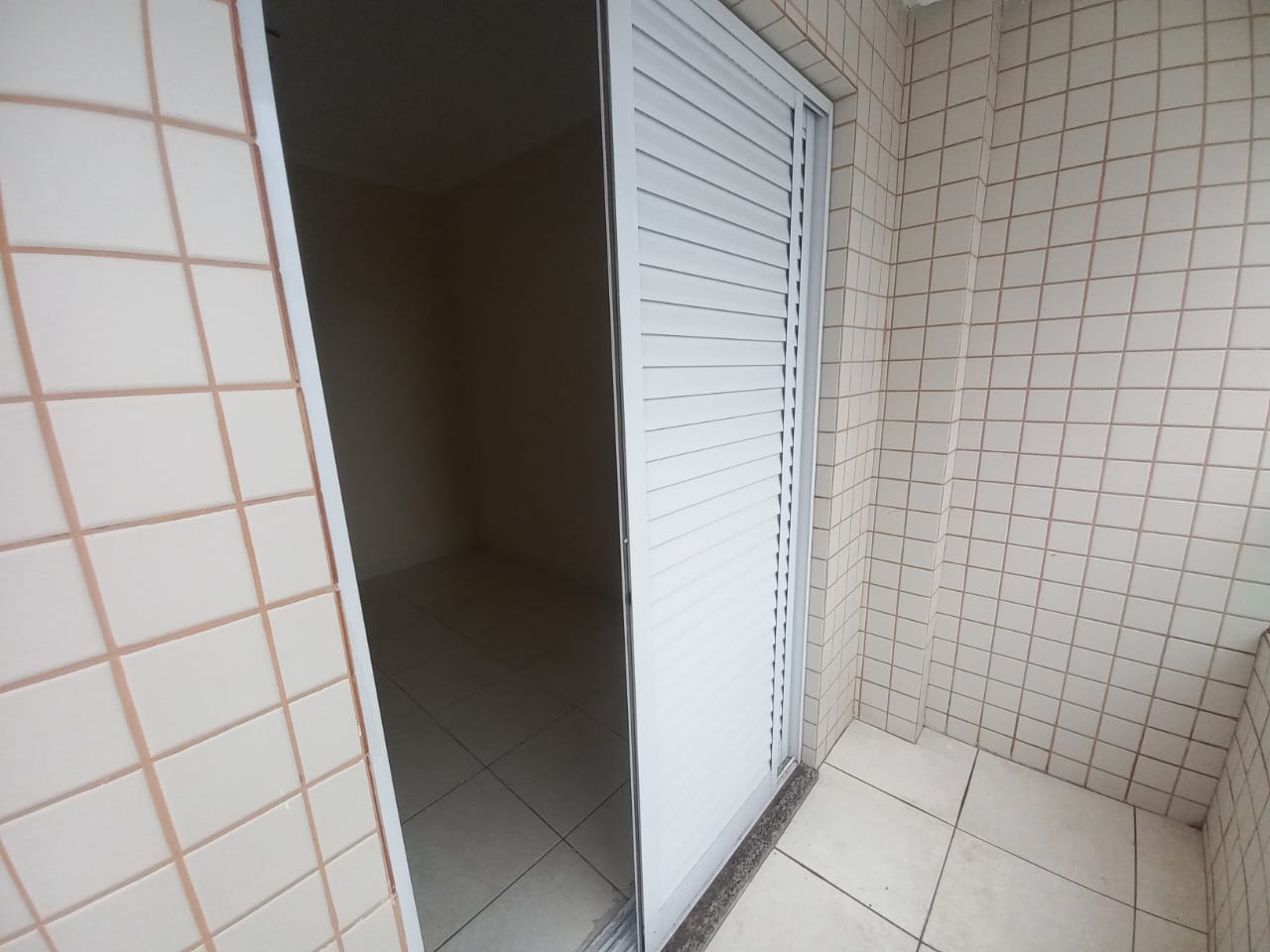 Apartamento para alugar com 2 quartos, 110m² - Foto 22