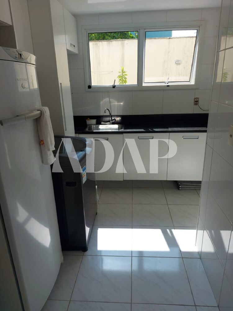 Casa à venda com 4 quartos, 238m² - Foto 3