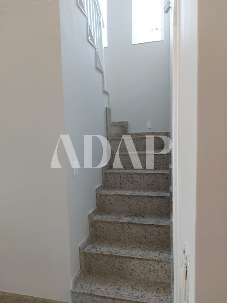 Casa à venda com 4 quartos, 238m² - Foto 5