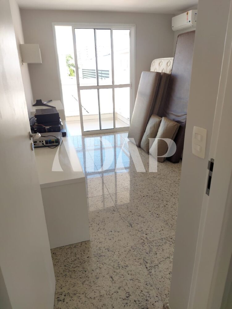 Casa à venda com 4 quartos, 238m² - Foto 6