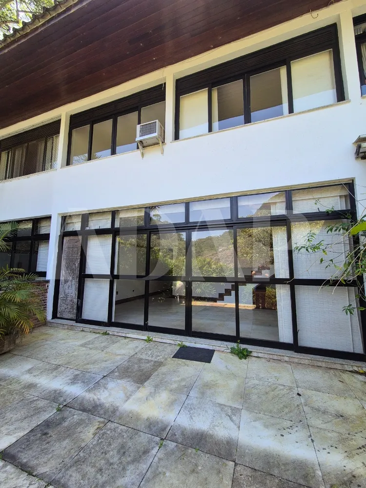 Casa, 4 quartos, 250 m² - Foto 1