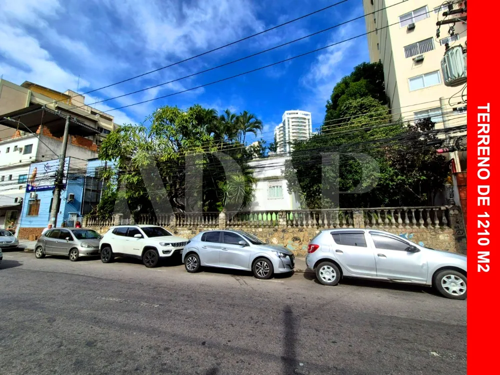 Loteamento e Condomínio, 1210 m² - Foto 1