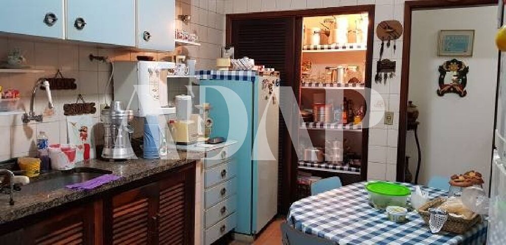 Casa, 6 quartos, 355 m² - Foto 1