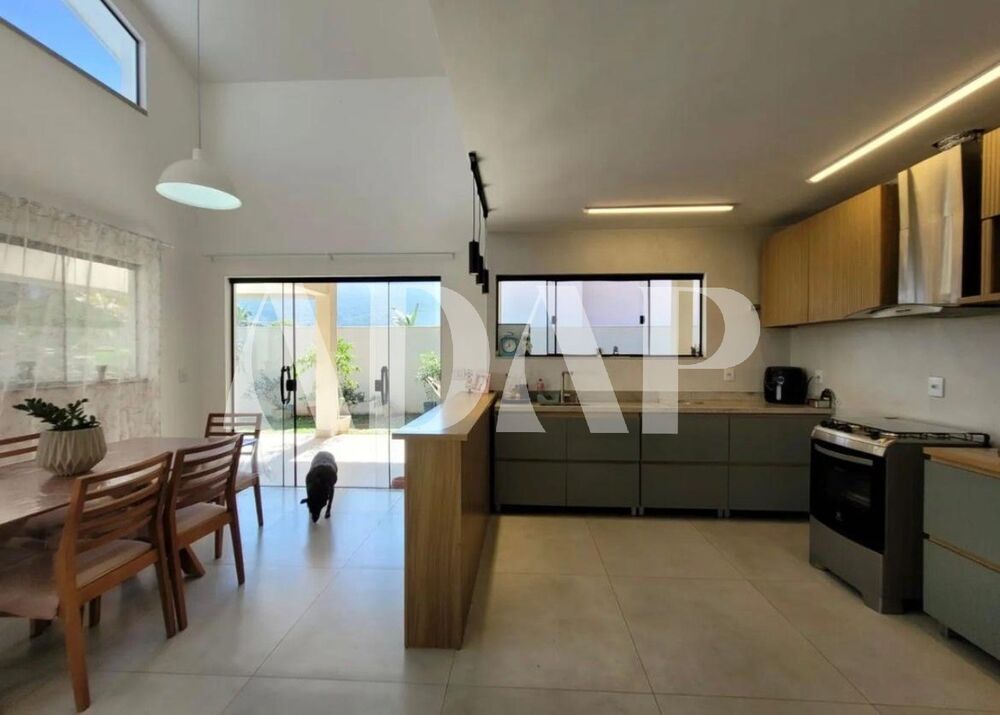 Casa à venda com 3 quartos, 389m² - Foto 3