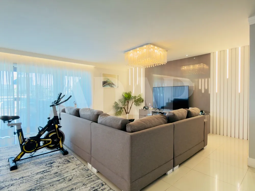 Cobertura, 3 quartos, 203 m² - Foto 2