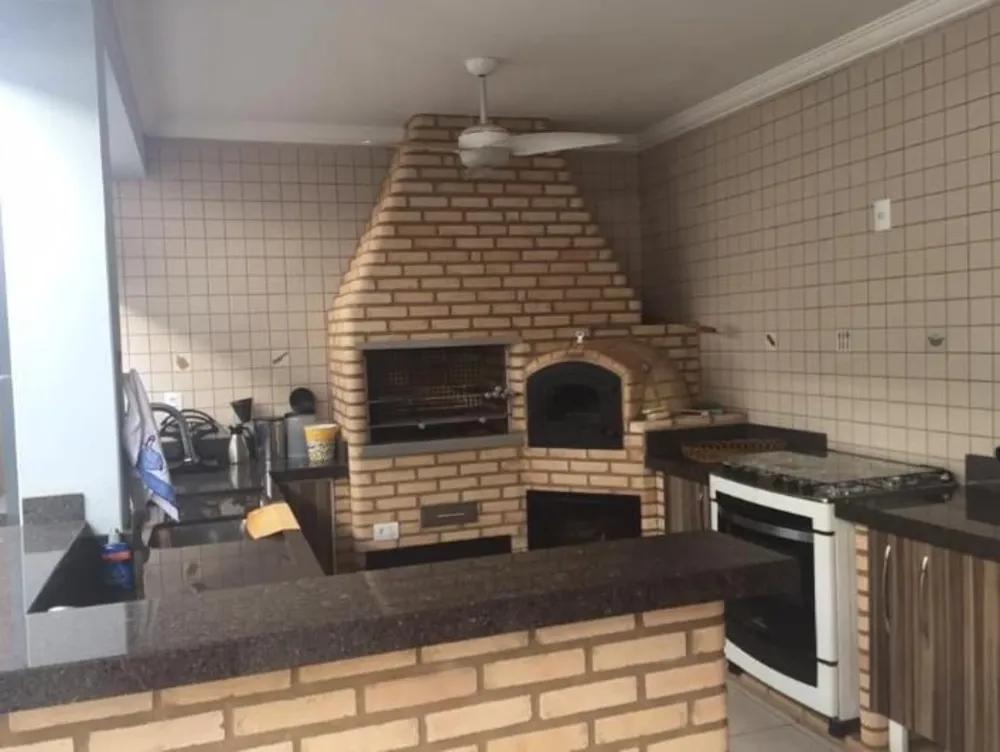 Casa, 3 quartos, 203 m² - Foto 1