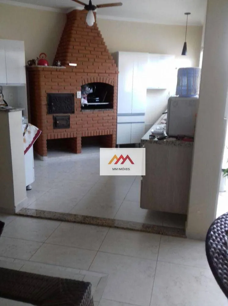 Casa, 3 quartos, 198 m² - Foto 2