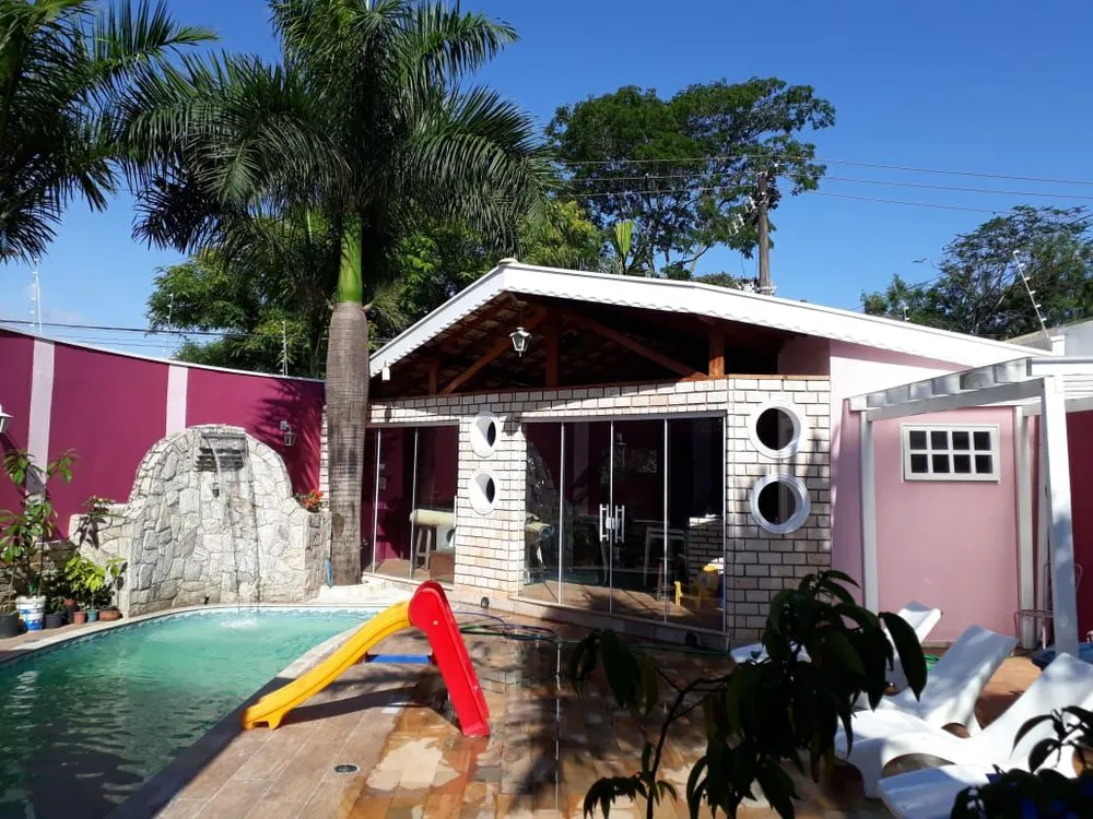 Casa, 3 quartos, 201 m² - Foto 1