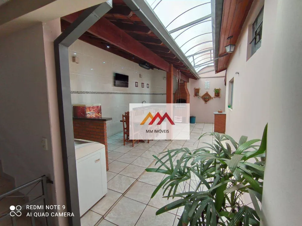 Casa, 4 quartos, 198 m² - Foto 1