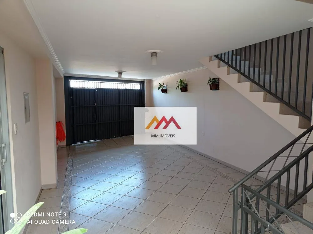 Casa, 4 quartos, 198 m² - Foto 2