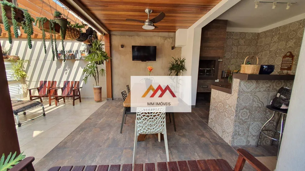 Casa, 3 quartos, 262 m² - Foto 1