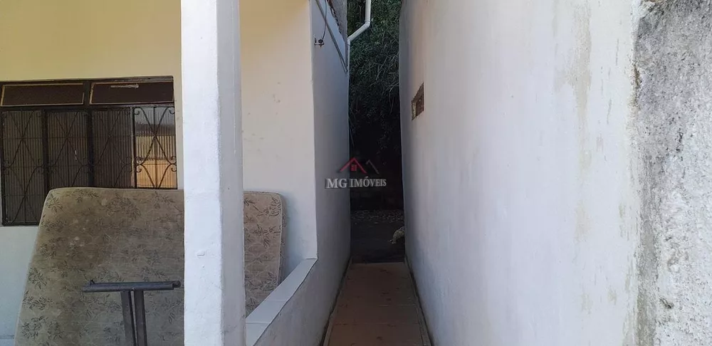 Casa à venda com 3 quartos, 120m² - Foto 2