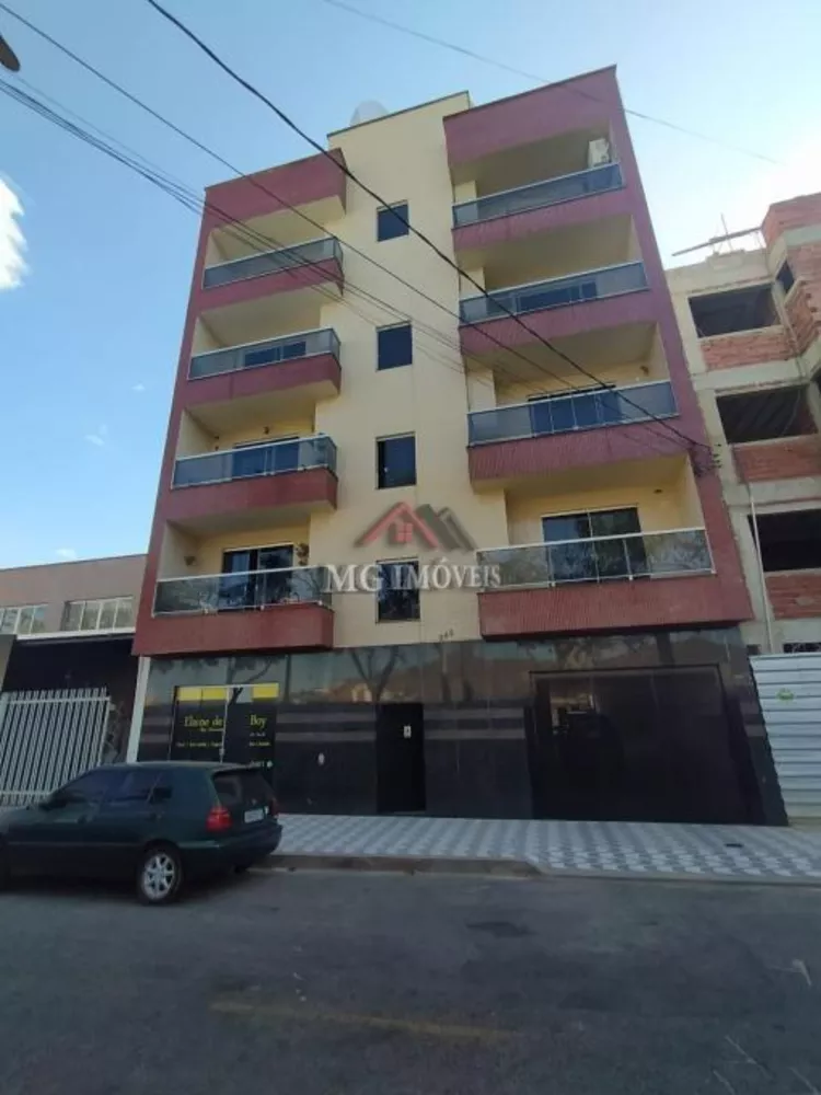 Cobertura à venda com 4 quartos, 200m² - Foto 1