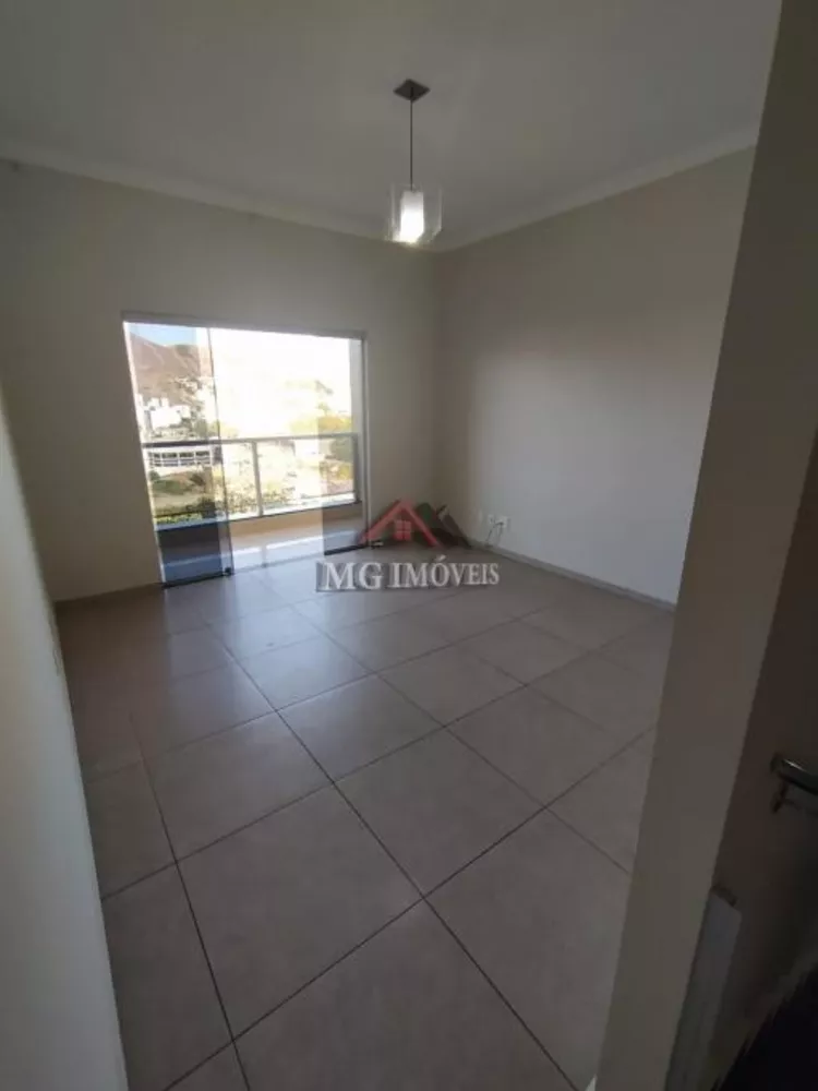 Cobertura à venda com 4 quartos, 200m² - Foto 3