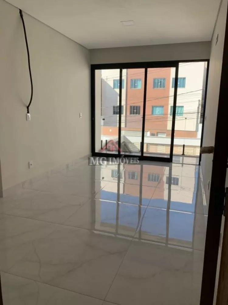 Casa à venda com 3 quartos, 274m² - Foto 8