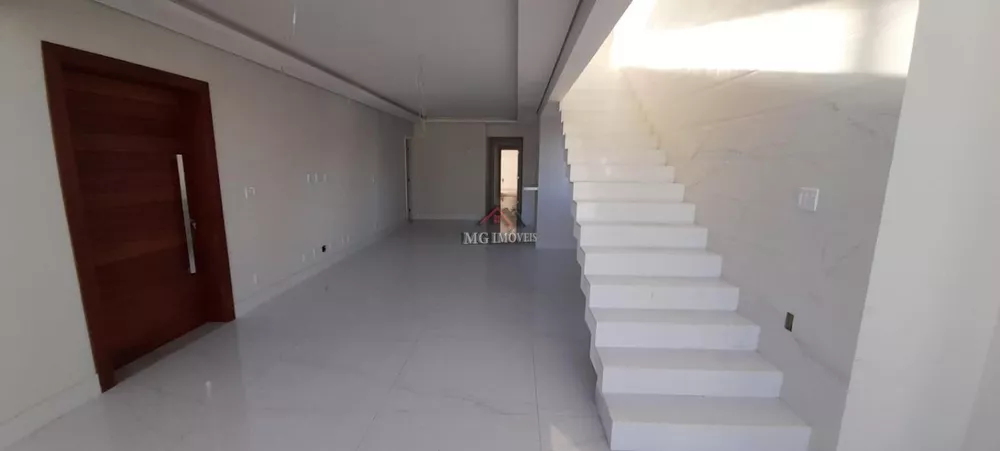 Cobertura à venda com 3 quartos, 200m² - Foto 3