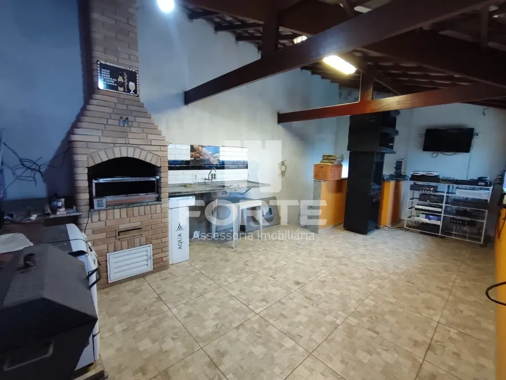 Casa, 4 quartos, 175 m² - Foto 1