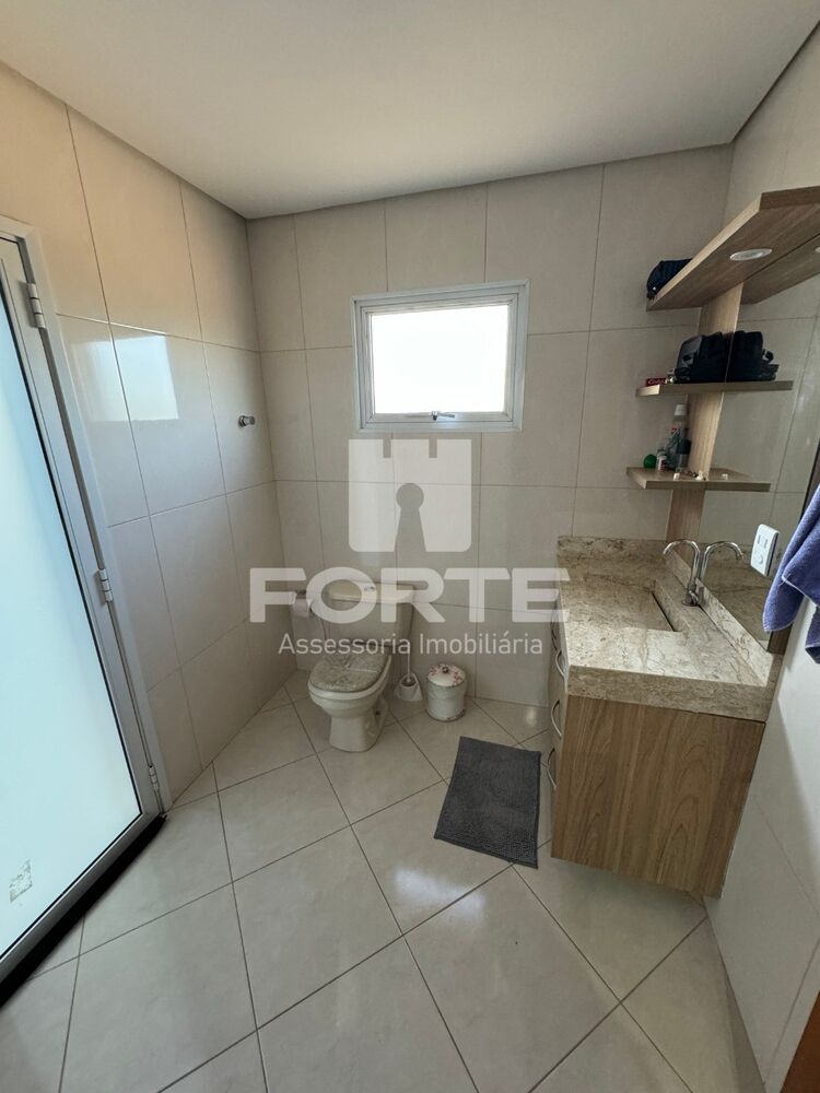 Casa, 3 quartos, 199 m² - Foto 2