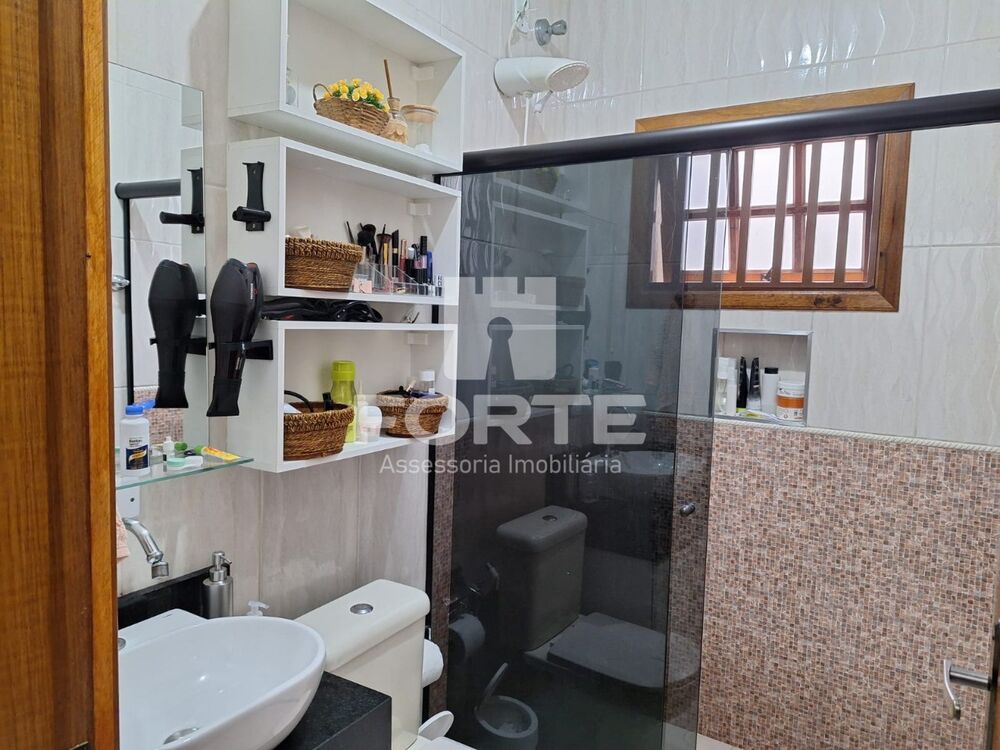 Casa, 3 quartos, 163 m² - Foto 2