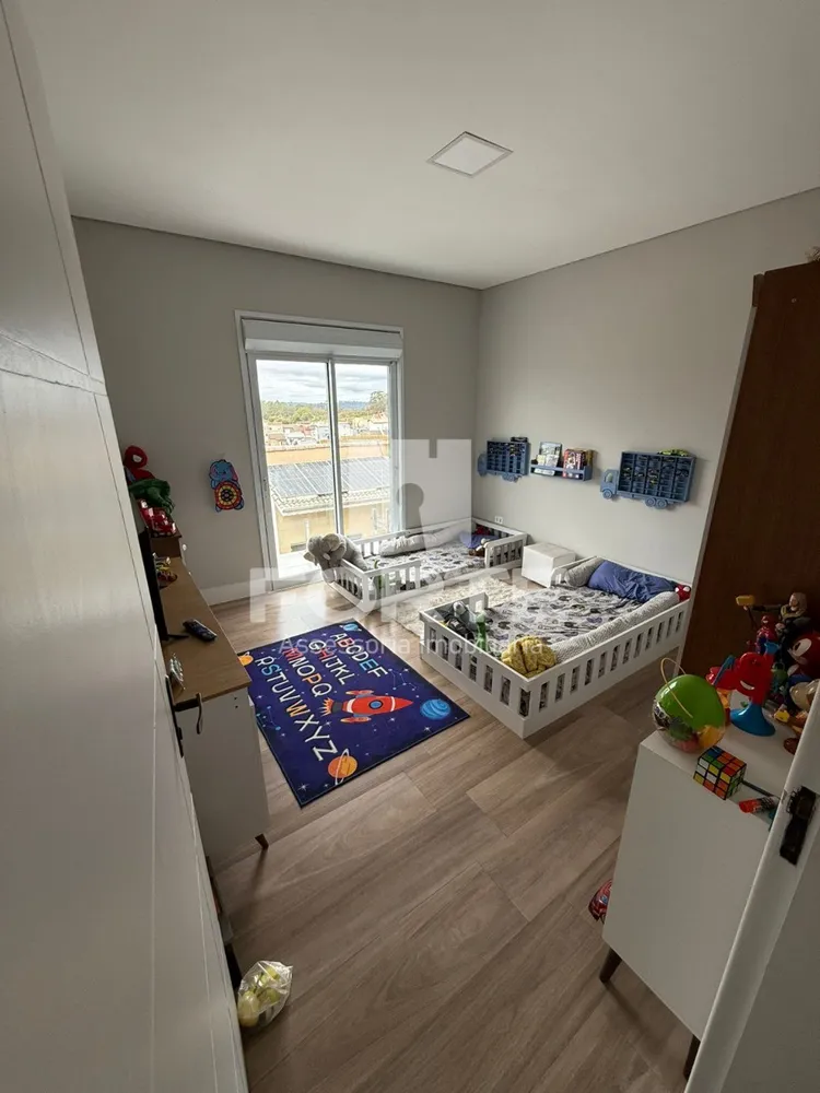 Casa, 3 quartos, 200 m² - Foto 1