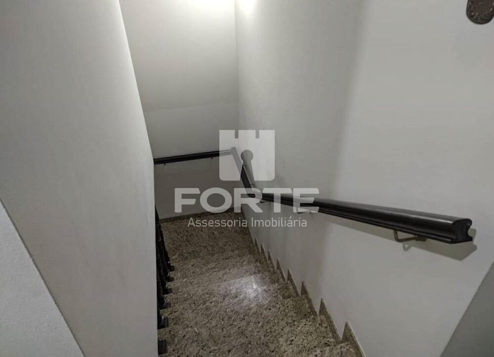 Casa à venda com 3 quartos, 194m² - Foto 7