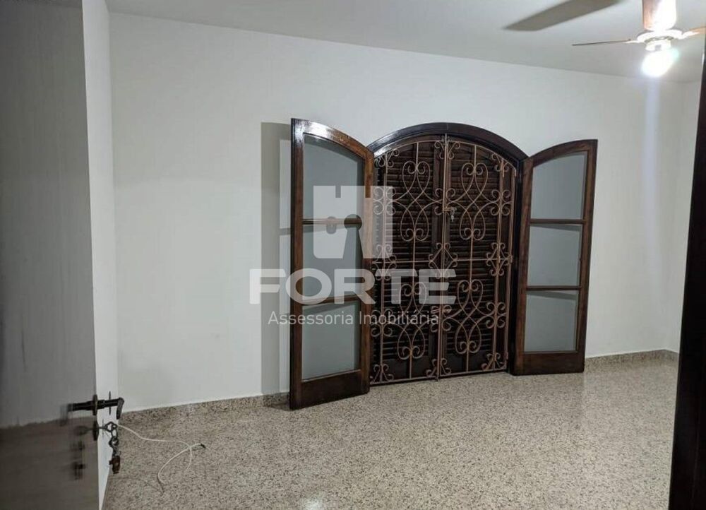Casa à venda com 3 quartos, 194m² - Foto 11