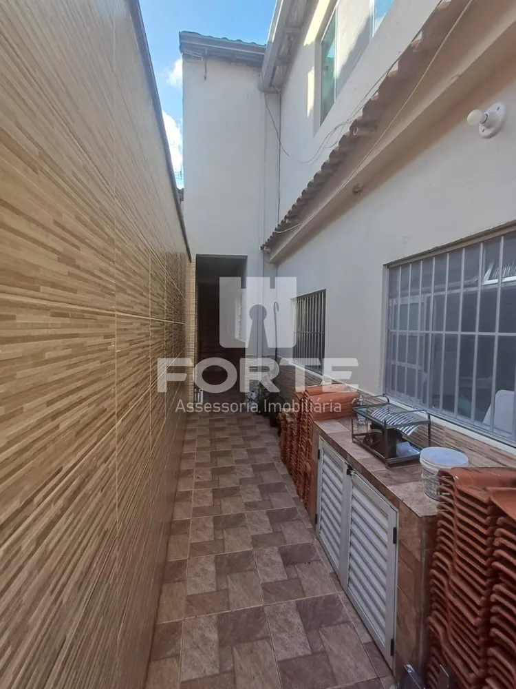 Casa, 3 quartos, 210 m² - Foto 8