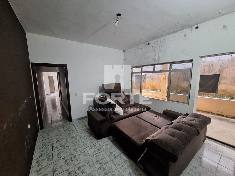 Casa, 3 quartos, 268 m² - Foto 1