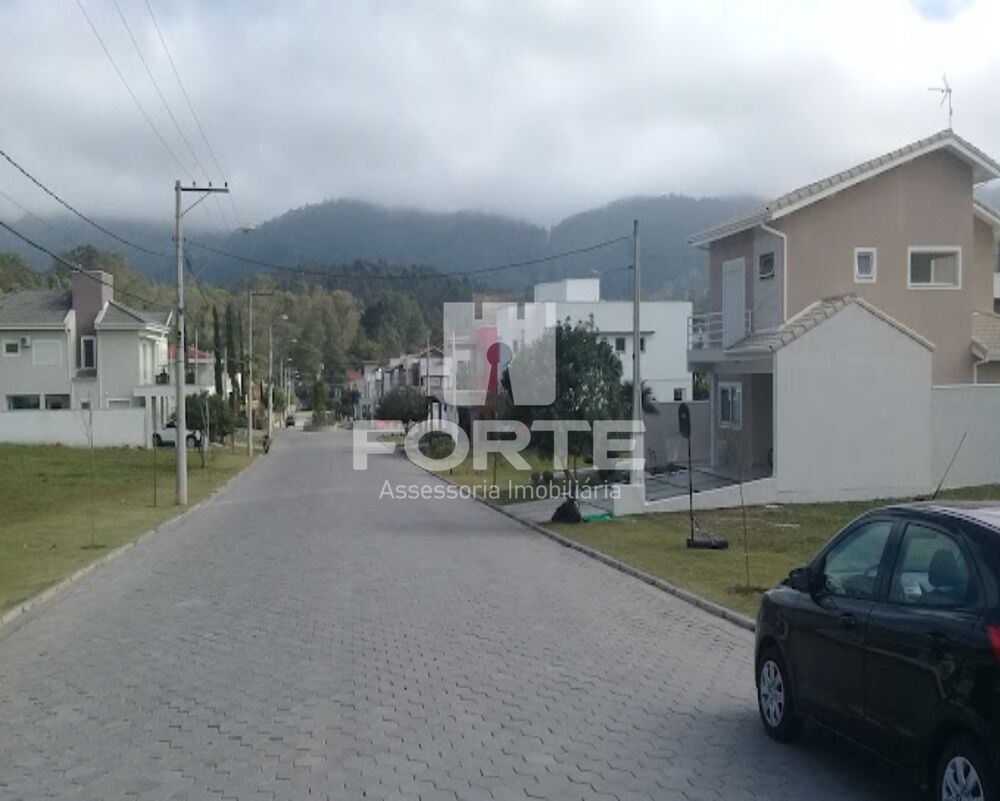 Casa, 4 quartos, 266 m² - Foto 1
