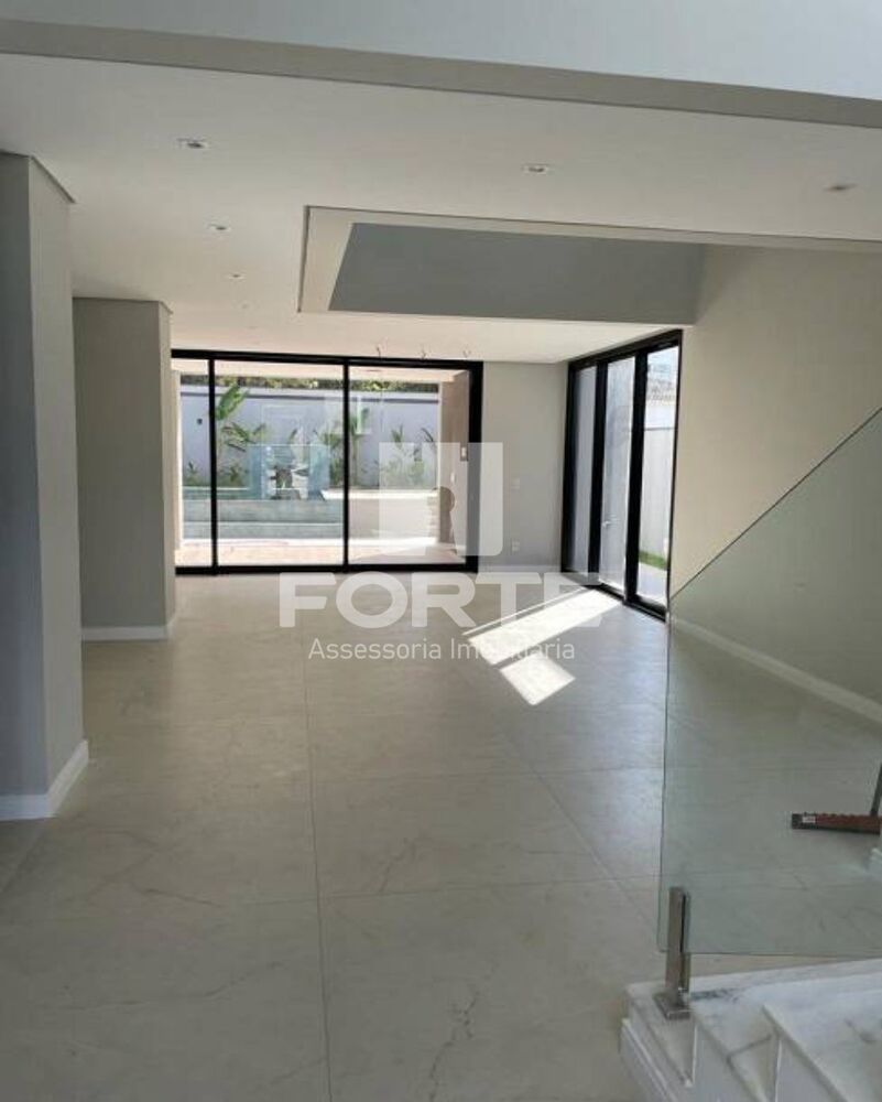 Casa, 4 quartos, 266 m² - Foto 32