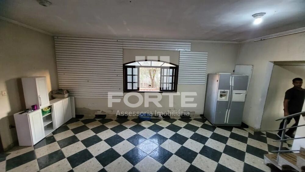 Casa, 4 quartos, 230 m² - Foto 1