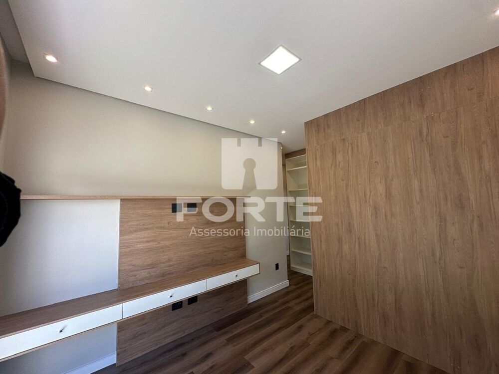 Casa, 4 quartos, 360 m² - Foto 1