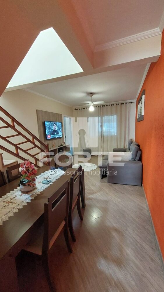Casa, 3 quartos, 142 m² - Foto 1