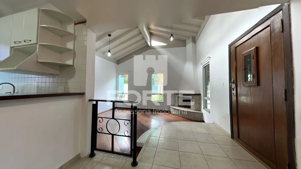 Casa, 3 quartos, 274 m² - Foto 1