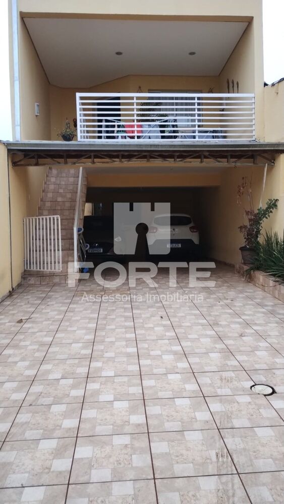 Casa, 3 quartos, 206 m² - Foto 1