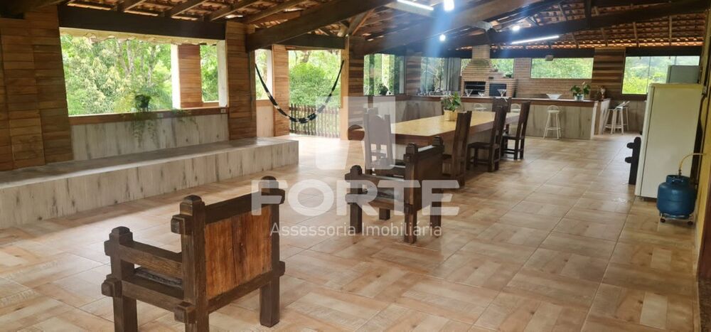 Chácara, 3 quartos, 4400 m² - Foto 1
