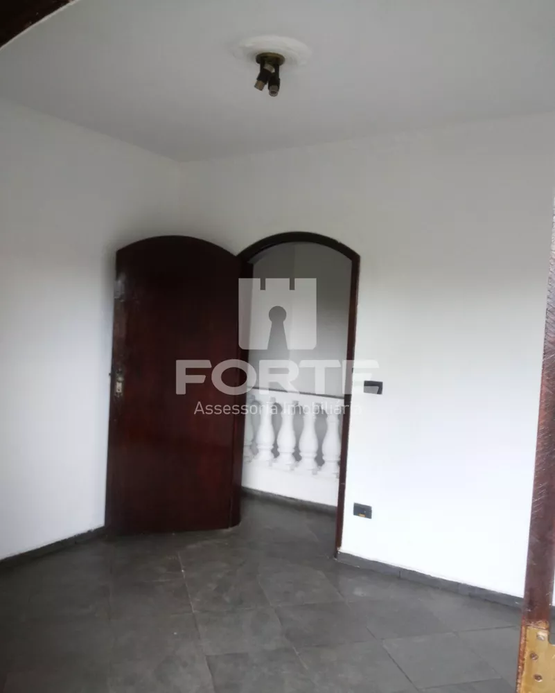 Casa à venda com 3 quartos, 534m² - Foto 2