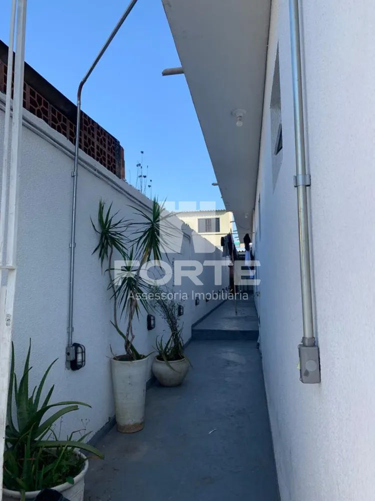 Casa, 3 quartos, 220 m² - Foto 2