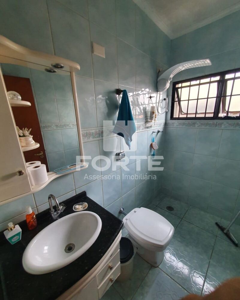 Casa, 3 quartos, 242 m² - Foto 4